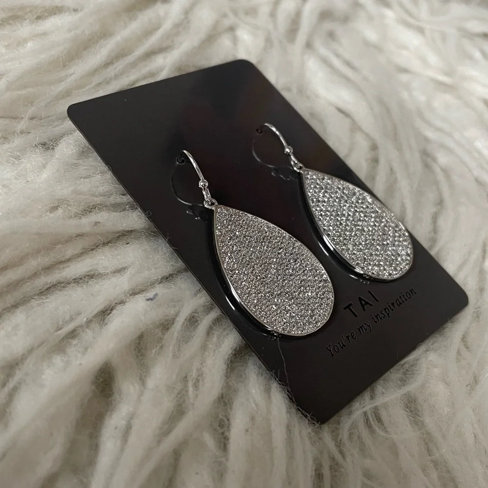 Tai Designs Silver Tone Cubic Zirconia CZ Pear Shaped Drop Earrings NWT One Size